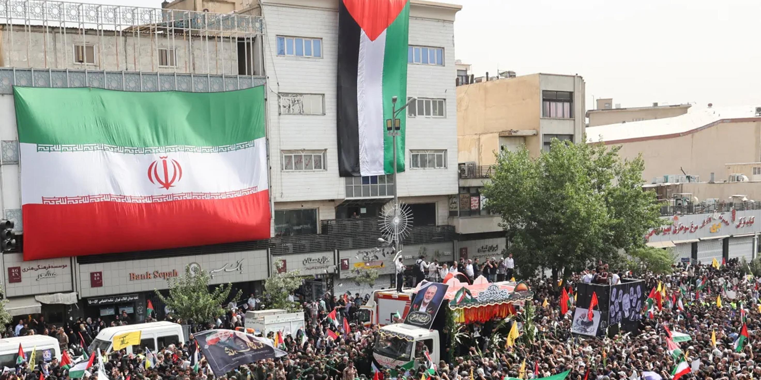 لماذا تزايدت الدعوات لتغيير النهج الإيراني إزاء القضية الفلسطينية؟