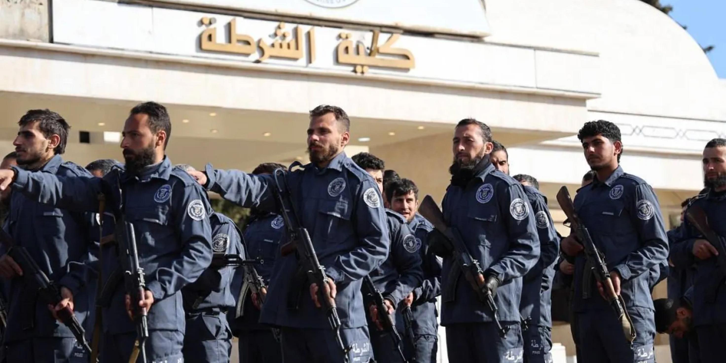 أبعاد تدريب قوة أمنية سورية جديدة في الخارج